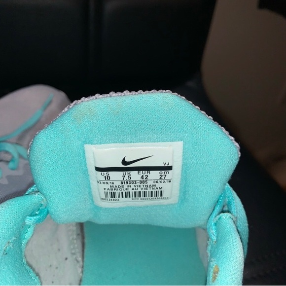 Nike Sneakers - Picture 4 of 6